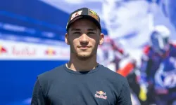 Milli motosikletçi Can Öncü'den sevindiren başarı! Fransa'daki ilk yarışı kazandı