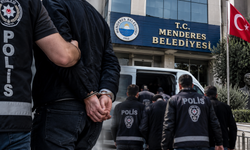 Menderes Belediyesi'ne ikinci dalga operasyon! Eski başkanvekili dahil 9 gözaltı