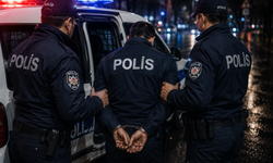 Ekip aracında çocuğa istismardan 2,5 yıl ceza aldı! Polis mesleğe dönmek istedi!