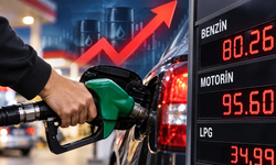 Motorine tek gecede 6,62 TL zam! Akaryakıtta tabela değişti, 100 TL sınırı yaklaştı