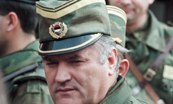 Srebrenitsa katliamının sorumlusu Mladic'in cesedi gömüldü