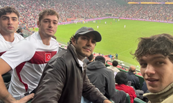Altı Üstü İstanbul oyuncuları bu kez sette değil tribündeydi! Ay-yıldızlı gece