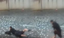 Kamera anbean kaydetti: İstanbul'daki selde kahreden ölüm!