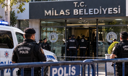 Milas Belediyesi'ne sabah operasyonu! Polis binayı giriş ve çıkışlara kapattı