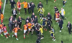 Derbi bitti, Kerem Aktürkoğlu durmadı! Sallai’ye hamlesinin ardından saha karıştı