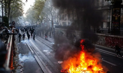 Paris dahil birçok kentte sokağa çıkma yasağı uzatıldı