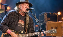 Neil Young, şarkısını mitinglerde kullanan Donald Trump'a dava açtı