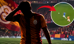 'Ağır kalıyor' deniyordu: Galatasaraylı yıldızın pozisyonu sosyal medyayı karıştırdı! 'Futbolu komple bıraksın'