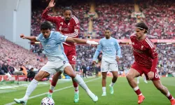 Manchester City Anfield'a çıktı, ortalık karıştı! Liverpool taraftarından büyük protesto