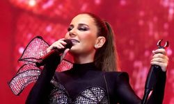 Merve Özbey'in konseri hastanede bitti! Merdivenden düştü