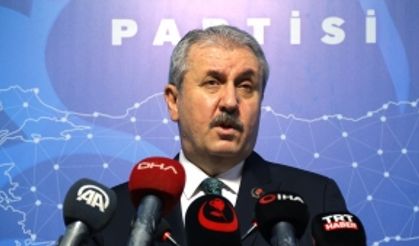 BBP Genel Başkanı Destici: "Türkiye, tarafı olmadığı savaşın bedelini ödememelidir"