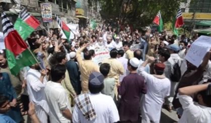 Hindistan'da Hz. Muhammed'e yönelik hakaret Pakistan'da protesto edildi