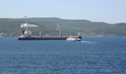 Çanakkale Boğazı adeta otoban gibi