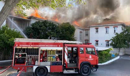 Balıklı Rum hastanesi yaşlı bakımevi'nde yangın