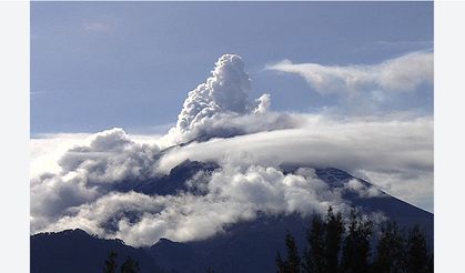 Meksika’daki Popocatepetl Yanardağı’nda son 8 günde üçüncü patlama