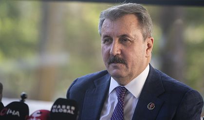 BBP Genel Başkanı Destici, Meclis'te gazetecilerle bir araya geldi