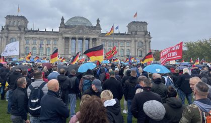 Almanya’da AfD Partisi hükümetin enerji politikasını protesto etti