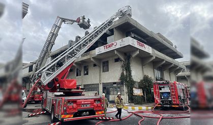 Saat imalathanesinde çıkan yangın söndürüldü