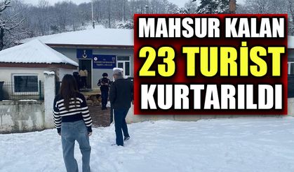 Bolu’da karda mahsur kalan 23 Güney Koreli turist kurtarıldı