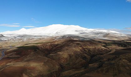 Nemrut Kalderası beyaza  büründü