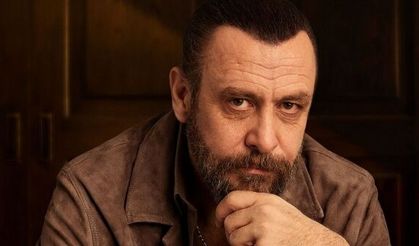 Nejat İşler’den olay sözler: 'Bir dekorda yaşıyoruz!'