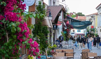 Şimdi Urla'nın Sanat Sokağı'nda olmak vardı