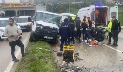 Yağmurda faciadan dönüldü: Kaza anı kamerada!