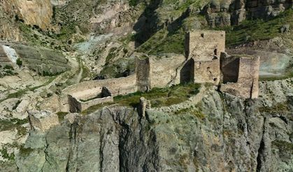 Tarihi ve doğayı buluşturan nokta: Engüzek Kalesi