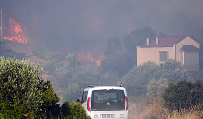 Çeşme ve Ödemiş'teki orman yangınlarına müdahale sürüyor
