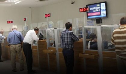 Cumartesi bankalar yarım gün açık mı olacak?