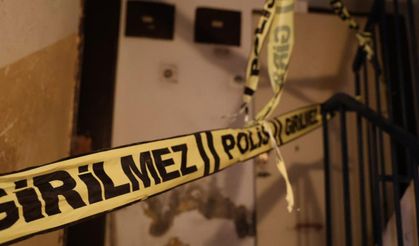 Annesinin cesediyle 1 ay yaşadı