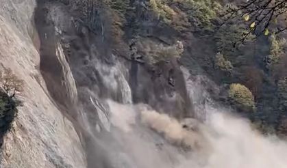 Düzce'de heyelan anı kameraya yansıdı