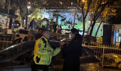 Polislerin sabır sınavı: Alkollü sürücü ortalığı birbirine kattı!