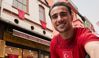 A Milli Takım’ın yeni forması görücüye çıktı: Yunus Akgün oynadı