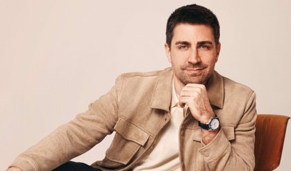 Çağlar Ertuğrul’dan yeni imaj! Marka yüzü oldu