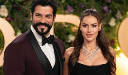 Burak Özçivit'in göbeği sosyal medyayı karıştırdı!