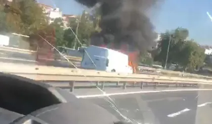 İstanbul'da sahil yolunda korkutan yangın! Avrasya Tüneli trafiğe kapandı