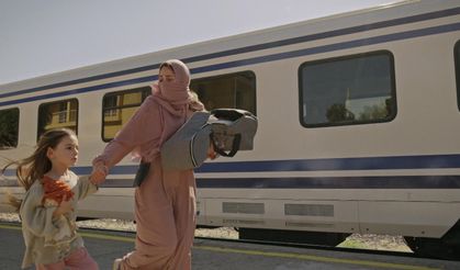 Sevdan Bir Ateş daha başlamadan o sahne geldi! Ayrılık şarkısı boğazları düğüm düğüm etti