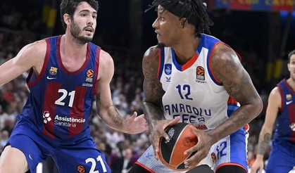 Anadolu Efes, Barcelona deplasmanında sahadan boynu bükük ayrıldı