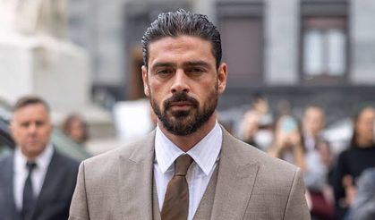 İç çamaşırını değiştirmek isterken olanlar oldu! Michele Morrone paparazzilere yakalandı