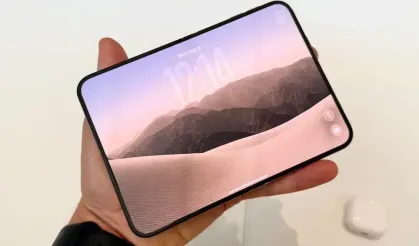 Katlanabilir iPhone'un en büyük sorununa Apple'dan çözüm: 19 dolara yenilenecek