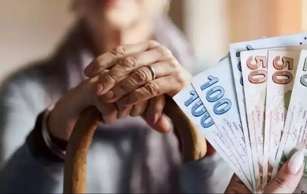 Emekli ve memur maaşları için ferahlatan açıklama: Zam oranı artabilir! Uzman isim anlattı