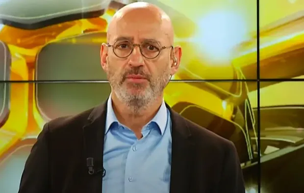 Serhat Ulueren Galatasaray yönetimini topa tuttu: 'Altınları, arazileri satıyorlar...'