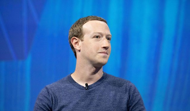 Görülmemiş iş teklifi: Zuckerberg WhatsApp'tan mesaj atıyor