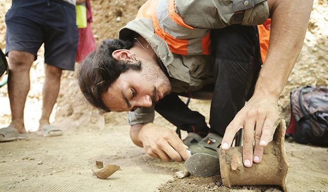 Phaselis Antik Kenti'ndeki ana caddenin tamamı gün yüzüne çıkarılıyor