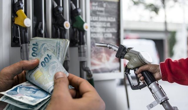 Benzine yine zam geldi, tabela değişti!