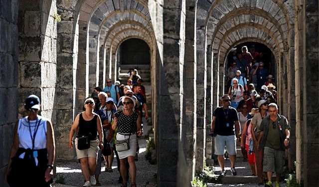 Dünya mirası Bergama'nın ziyaretçi sayısı patladı