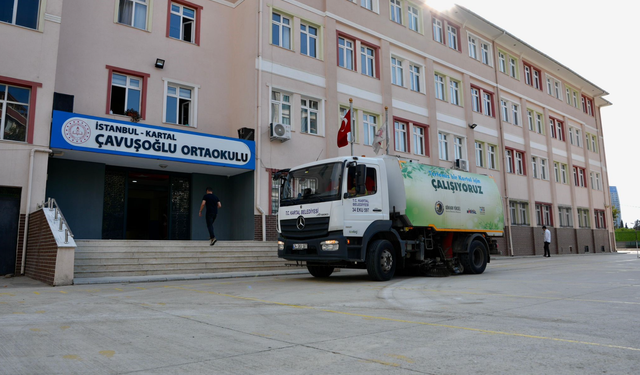 Kartal Belediyesi okulları temizledi