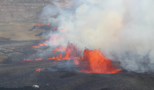 Hawaii'deki Kilauea Yanardağı 96 gün sonra faaliyete geçti