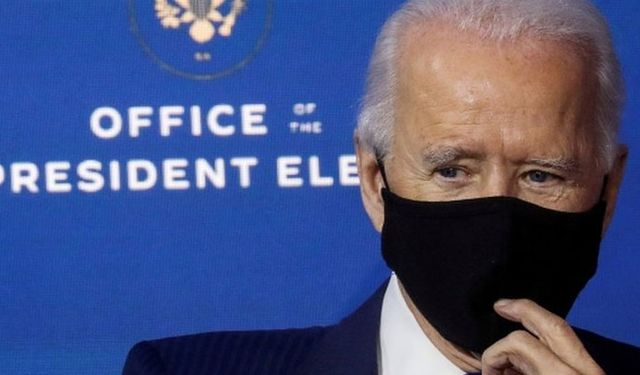 ABD Başkanı Biden madalya törenine maskeyle katıldı